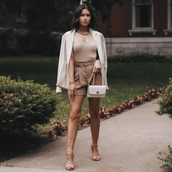 High Rise Belted Shorts - Picture 1 of 12